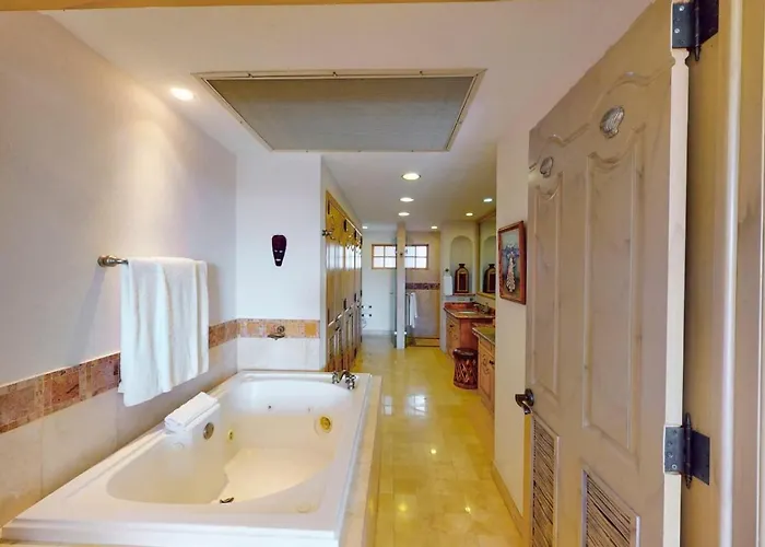 Beachfront, Ocean View, Floor, Medano Cabo San Lucas