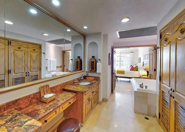 Beachfront, Ocean View, Floor, Medano Holiday home Cabo San Lucas
